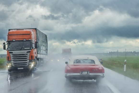 Federal clearinghouse aims to lower tractor trailer accidents
